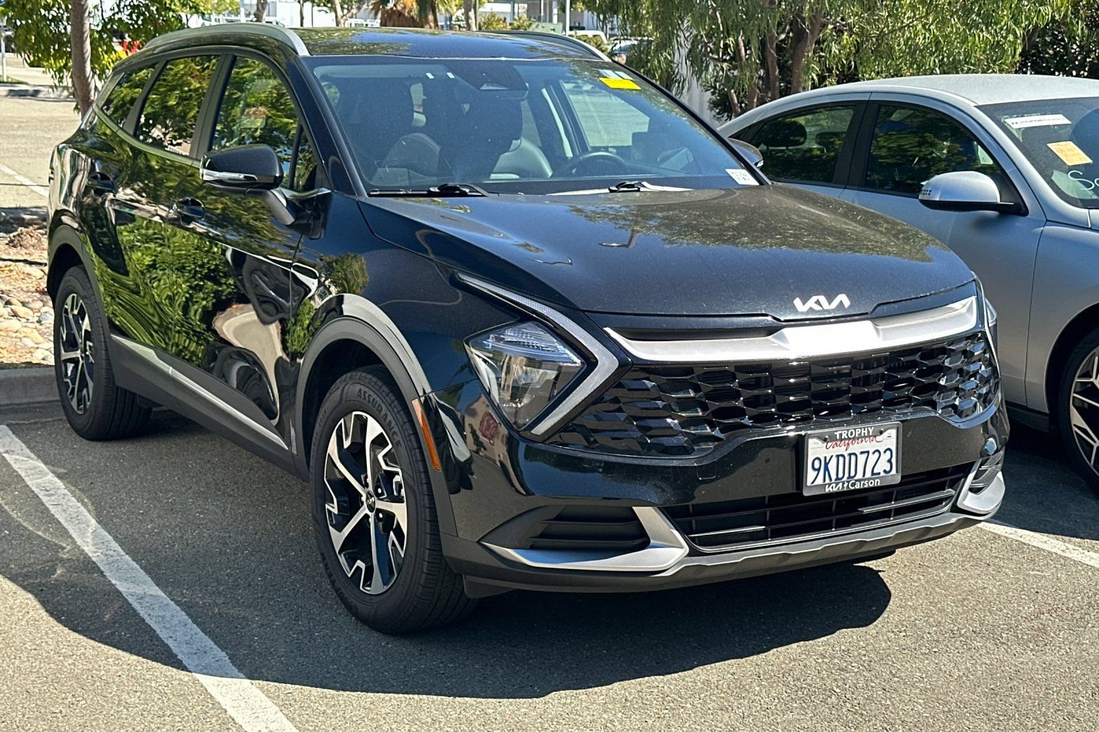 Used 2023 Kia Sportage EX AWD/4WD image 2