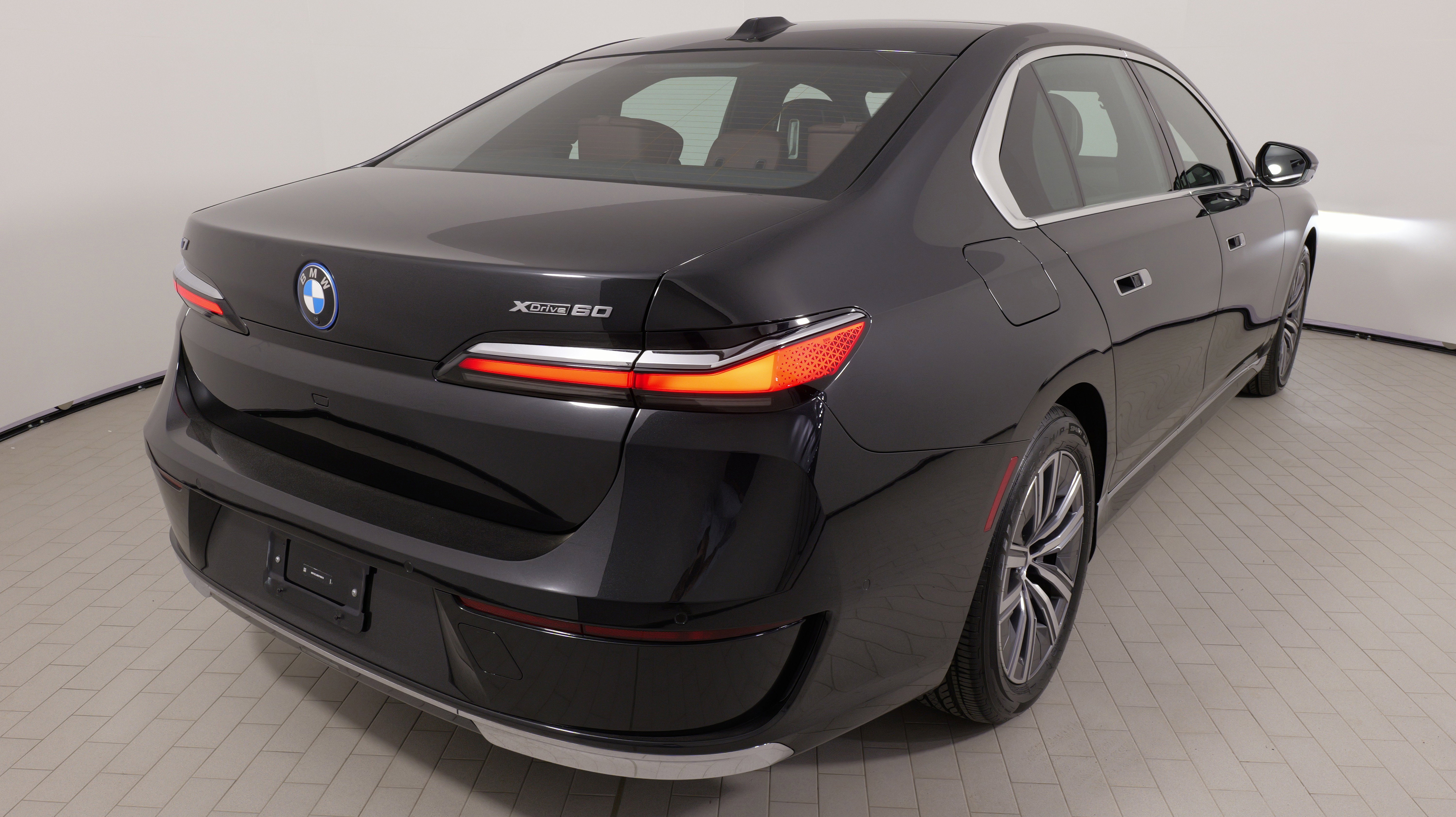 Used 2024 BMW i7 xDrive60 w/ Executive Package AWD/4WD image 10
