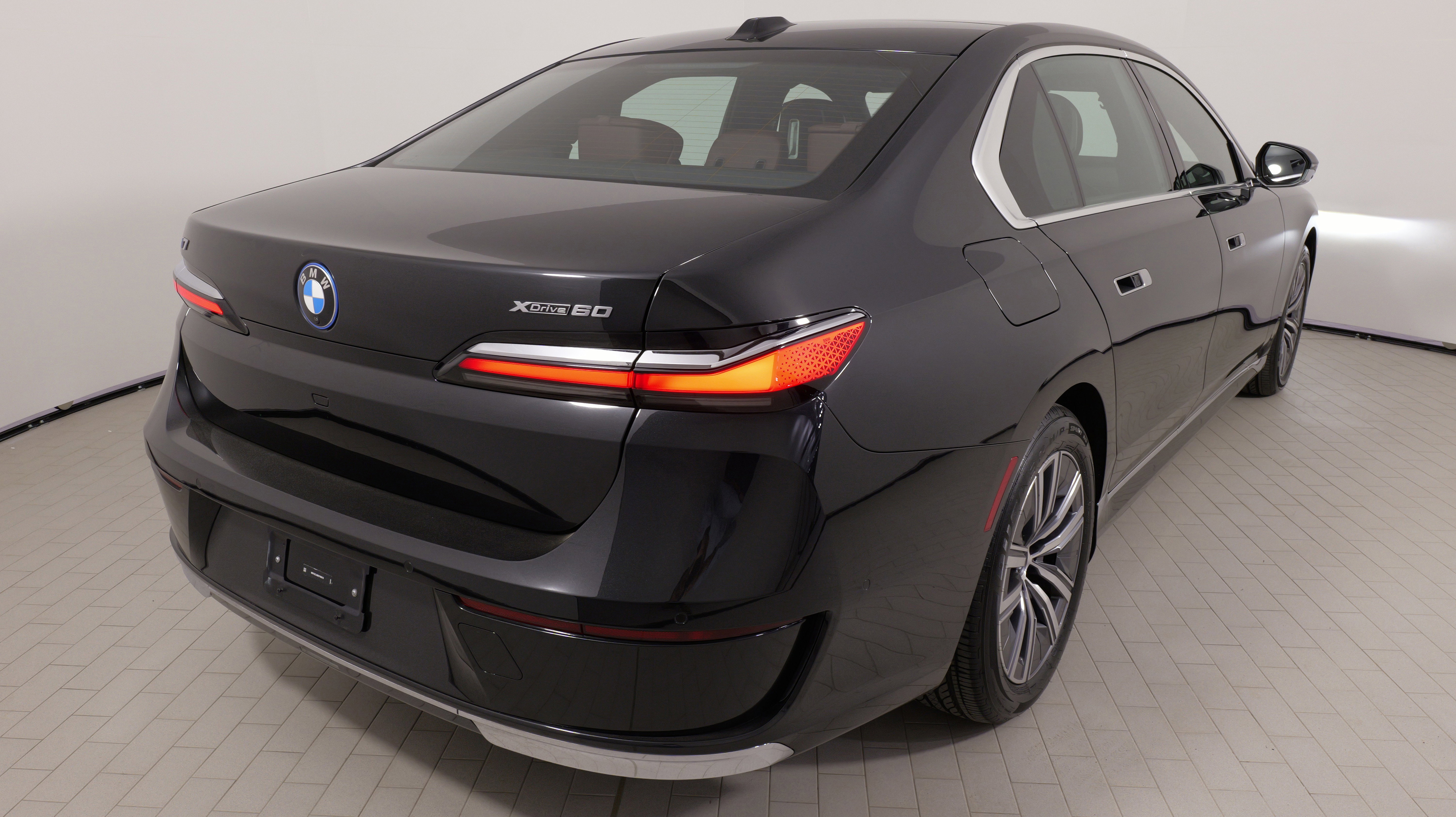 Used 2024 BMW i7 xDrive60 w/ Executive Package image 10