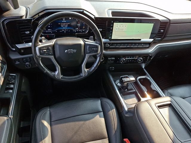 Used 2022 Chevrolet Silverado 1500 LT Trail Boss w/ LT Trail Boss Premium Package AWD/4WD image 2