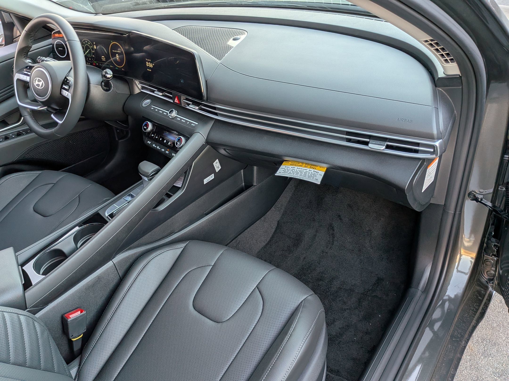 New 2026 Hyundai Elantra Limited w/ Cargo Package FWD image 26