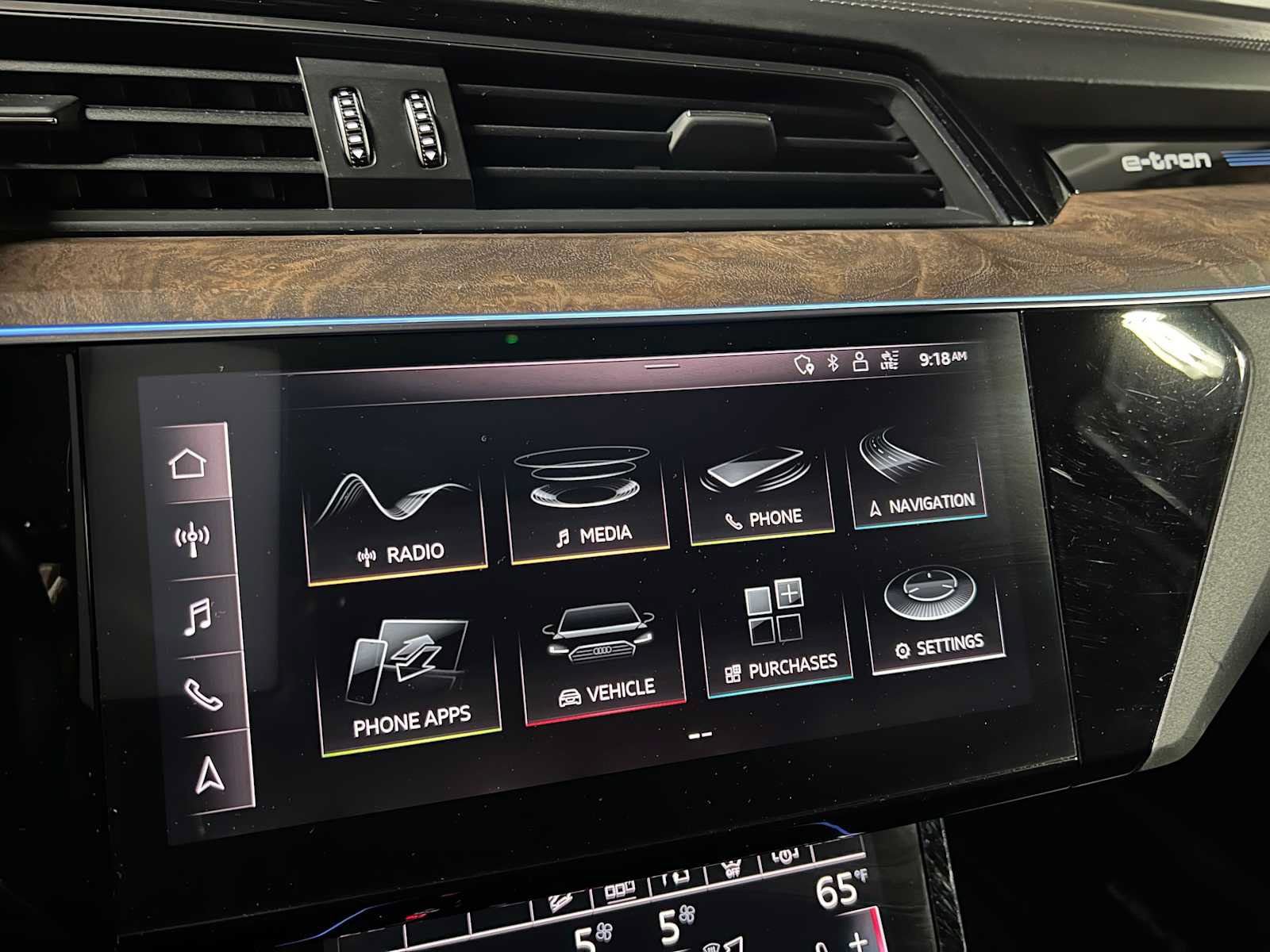 Used 2019 Audi e-tron Prestige w/ Prestige Package AWD/4WD image 47