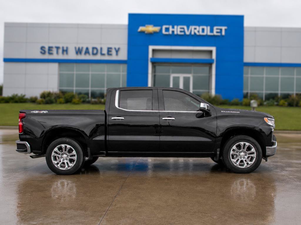 Used 2025 Chevrolet Silverado 1500 LTZ AWD/4WD image 8