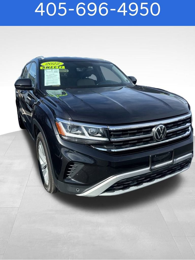 Used 2022 Volkswagen Atlas Cross Sport SE image 2