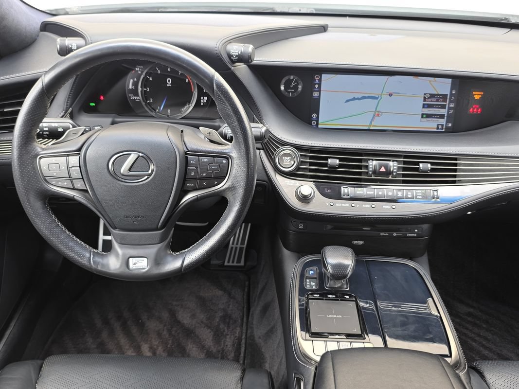 Used 2018 Lexus LS 500 F Sport w/ Accessory Package (Z1) RWD image 10