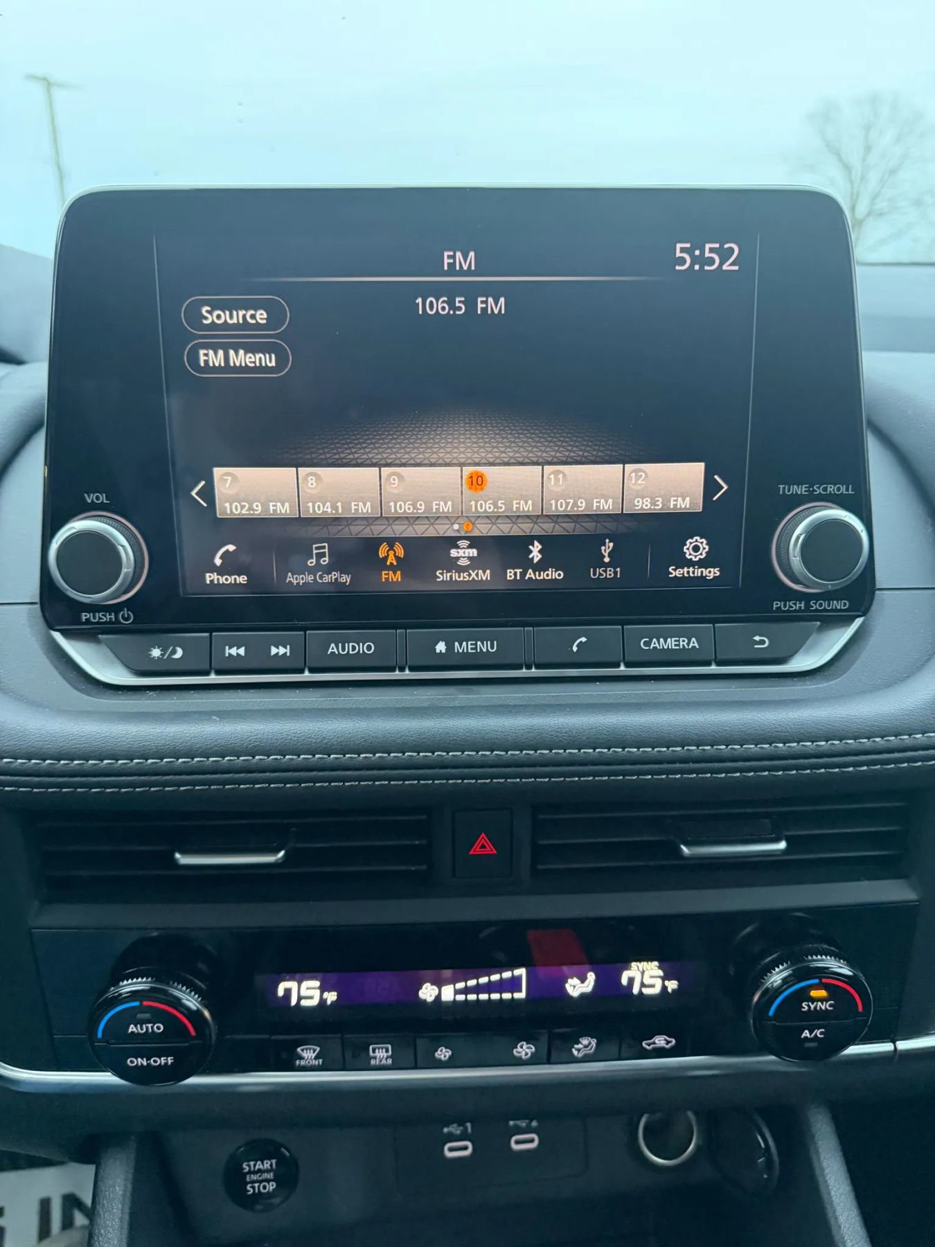 Used 2024 Nissan Rogue SV image 14