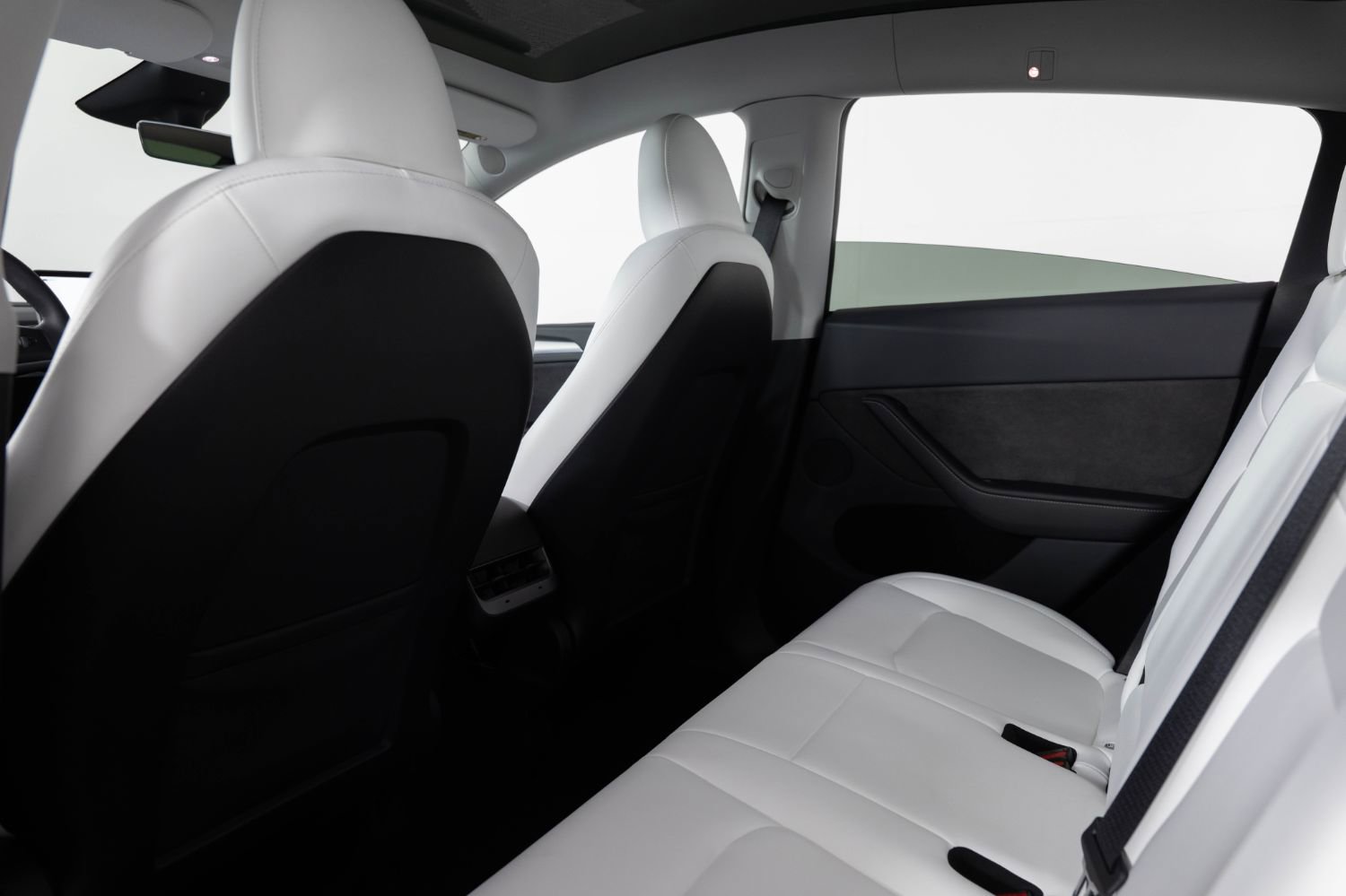Used 2024 Tesla Model Y Long Range image 20