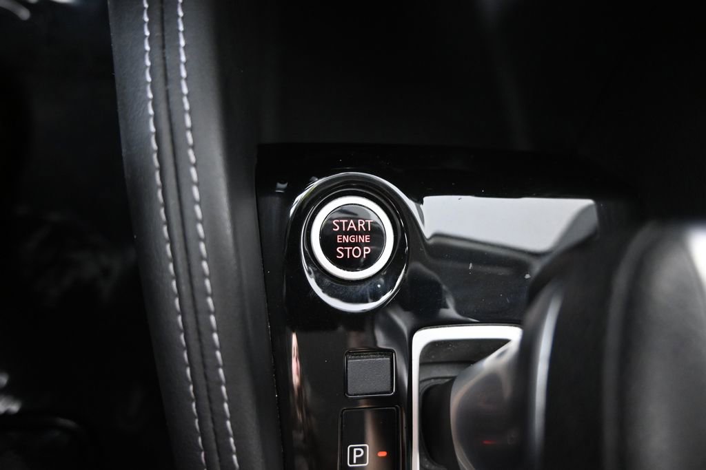 Used 2018 Nissan Kicks SV FWD image 30
