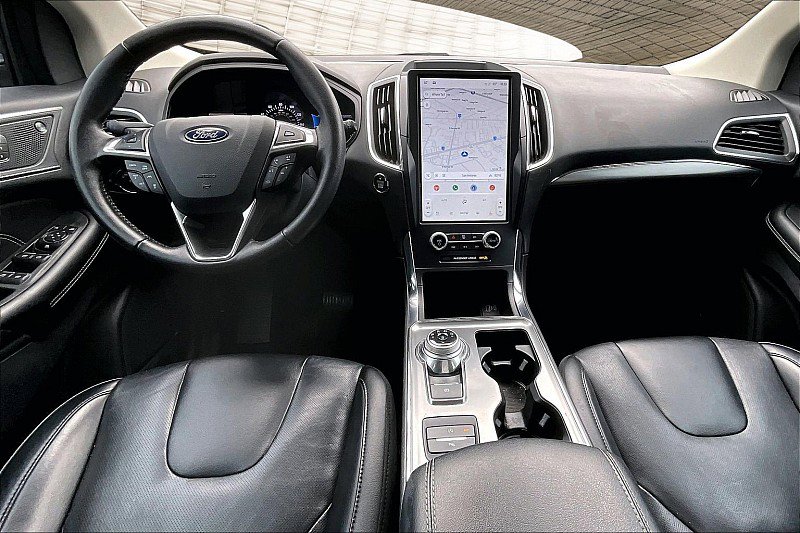 Used 2022 Ford Edge Titanium w/ Equipment Group 301A image 14