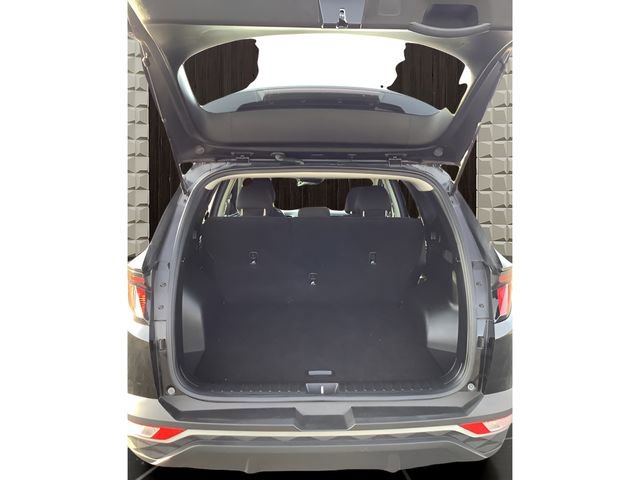 Used 2024 Hyundai Tucson SE image 16