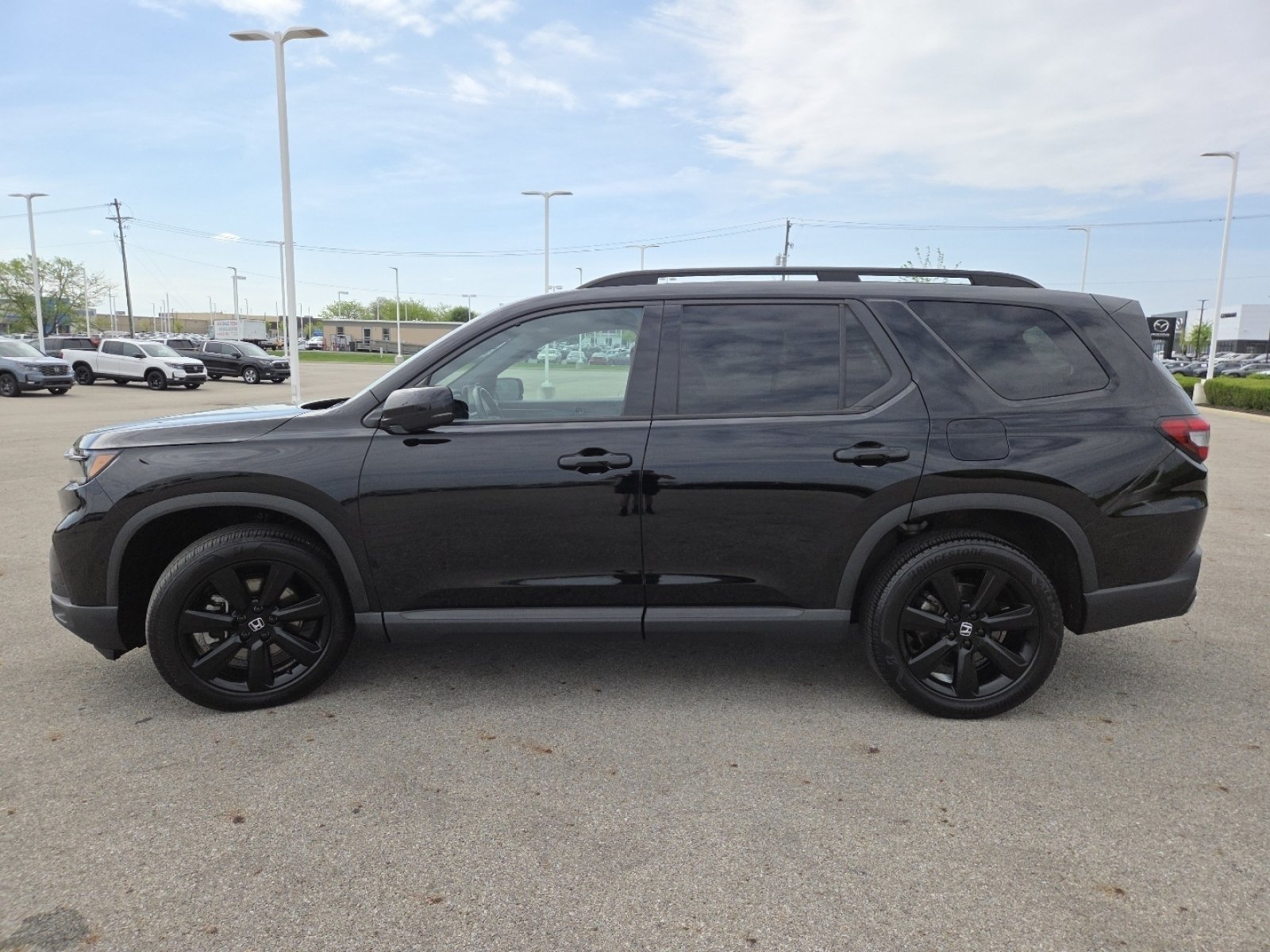 Used 2025 Honda Pilot Black Edition image 17