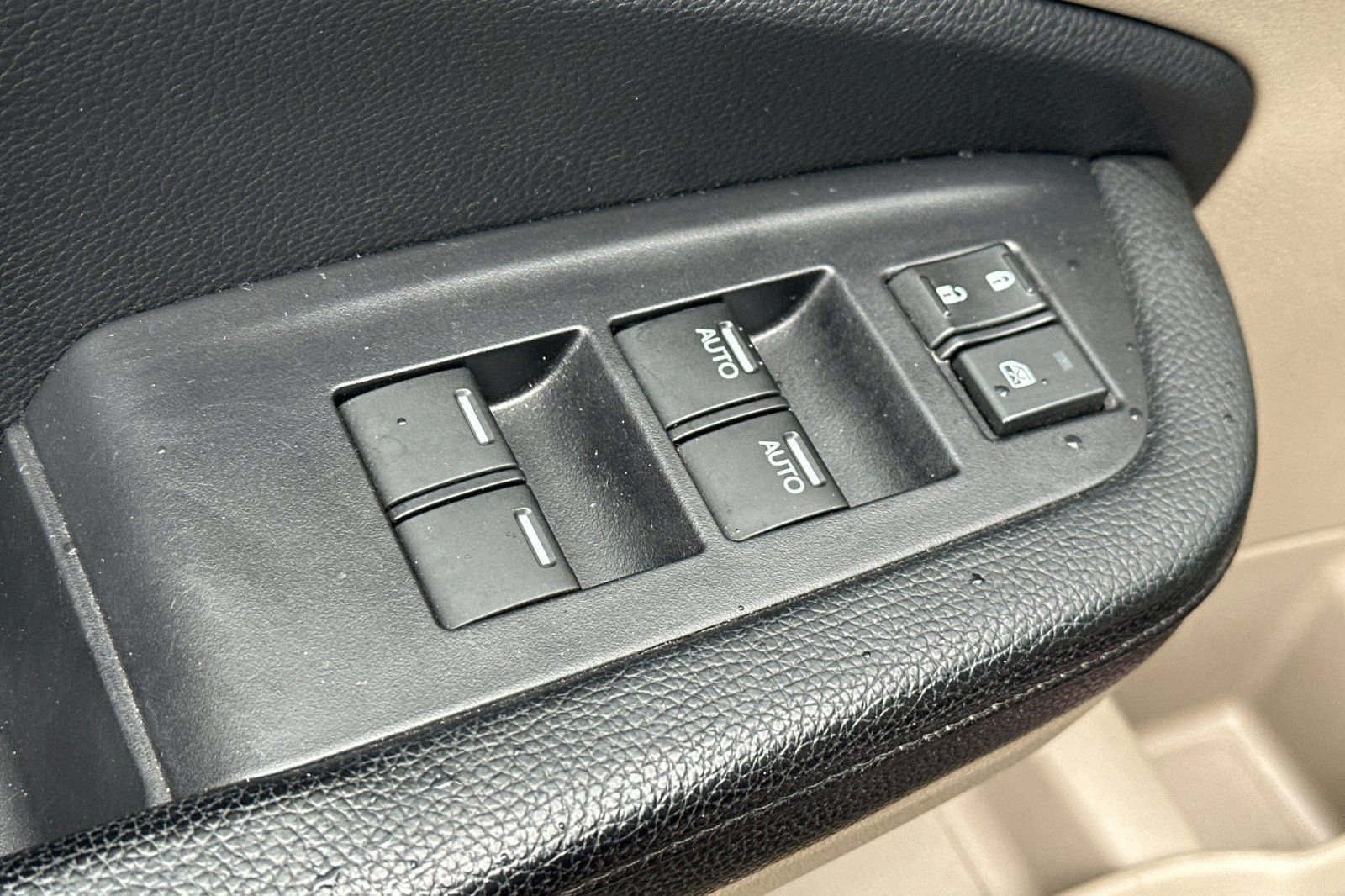 Used 2019 Honda Pilot EX-L image 12