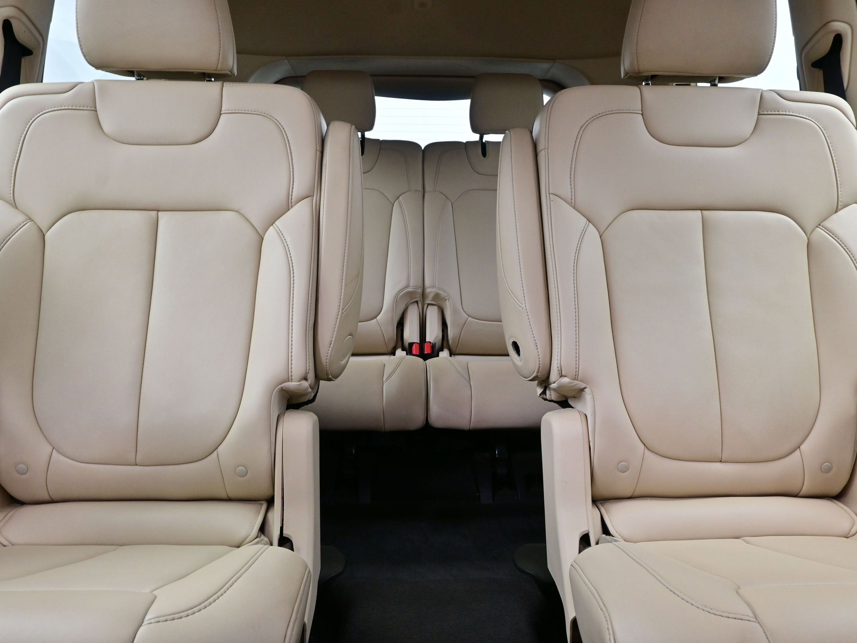 Used 2021 Jeep Grand Cherokee L Limited image 15