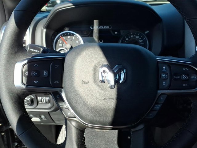 New 2026 RAM 1500 4x4 Crew Cab image 13