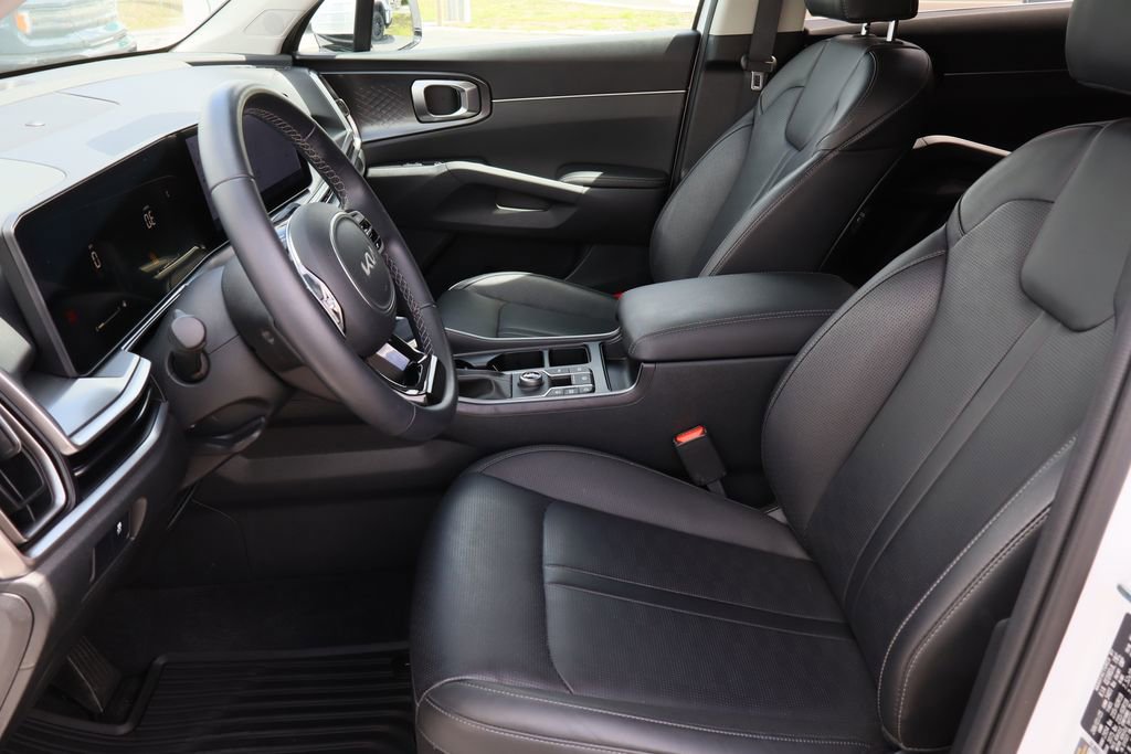 Used 2025 Kia Sorento S image 21