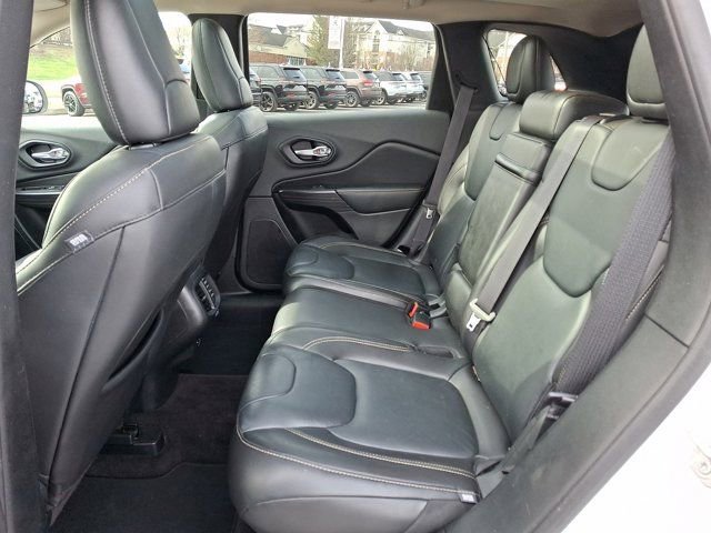 Used 2016 Jeep Cherokee Limited image 13