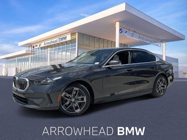 New 2026 BMW i5 eDrive40 w/ Premium Package image 1