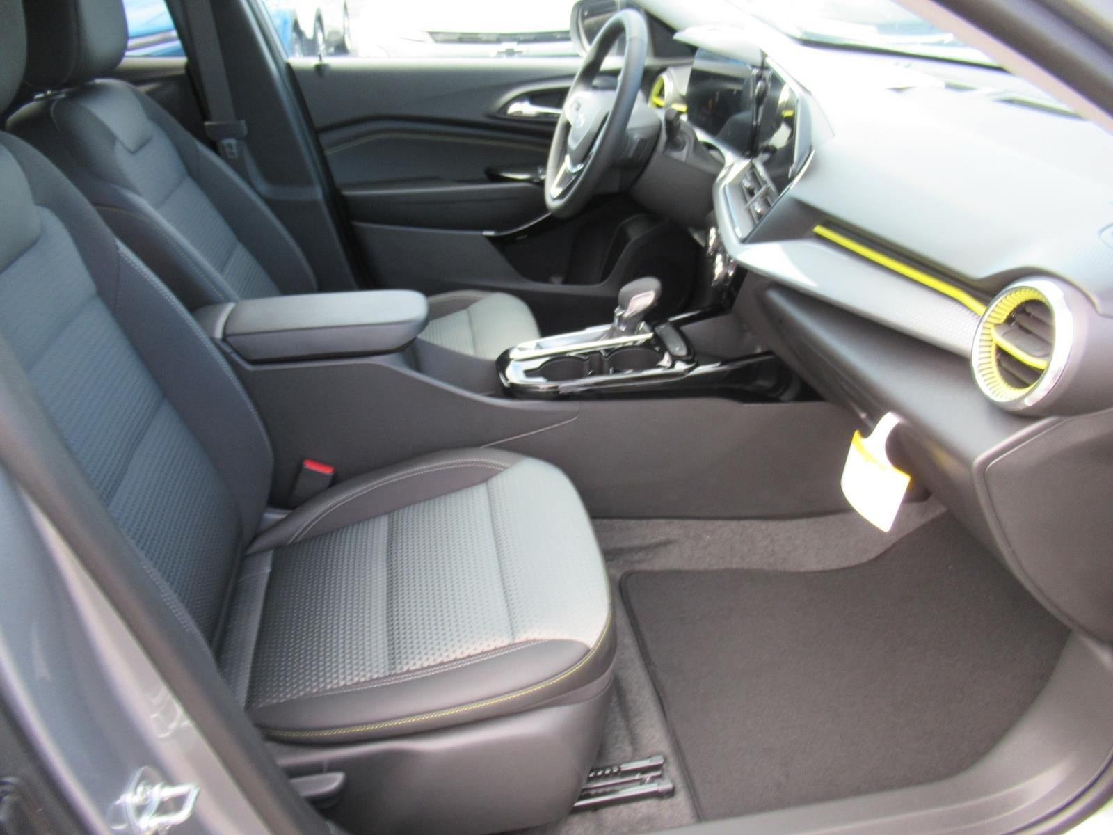 New 2026 Chevrolet Trax LT w/ Driver Confidence Package FWD image 10