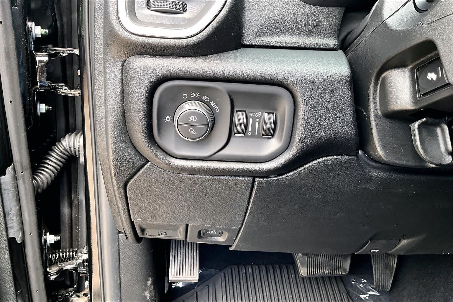 New 2026 RAM 3500 Laramie w/ Night Edition AWD/4WD image 19