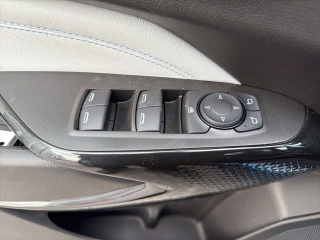 Used 2025 Chevrolet Trax LT w/ Driver Confidence Package image 14