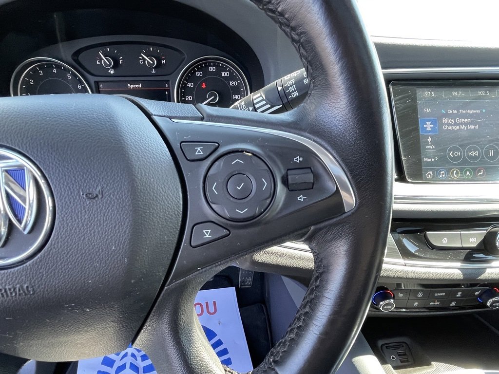 Used 2021 Buick Enclave Essence image 17