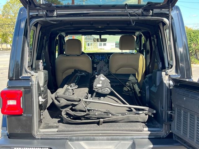 Used 2018 Jeep Wrangler Unlimited Sahara w/ Dual Top Group image 13