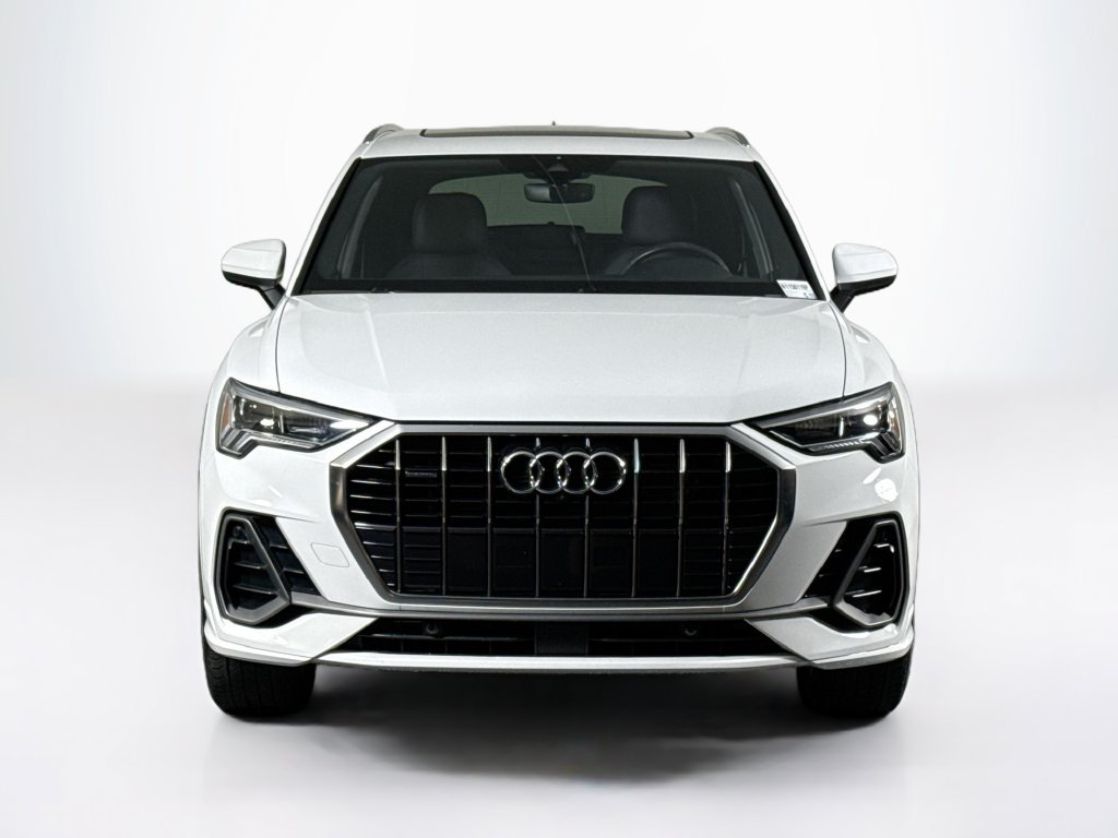 Used 2022 Audi Q3 2.0T Premium Plus w/ Premium Plus Package AWD/4WD image 8