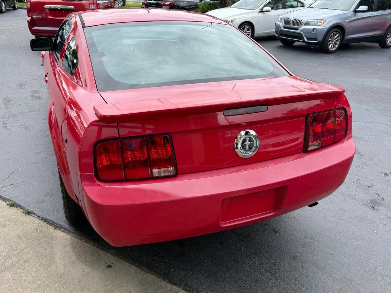 Used 2007 Ford Mustang Premium RWD image 3
