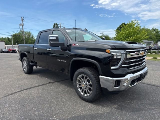 New 2026 Chevrolet Silverado 2500 LTZ w/ LTZ Plus Package AWD/4WD image 7