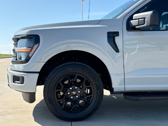 Used 2026 Ford F150 XLT w/ XLT Black Appearance Package RWD image 5
