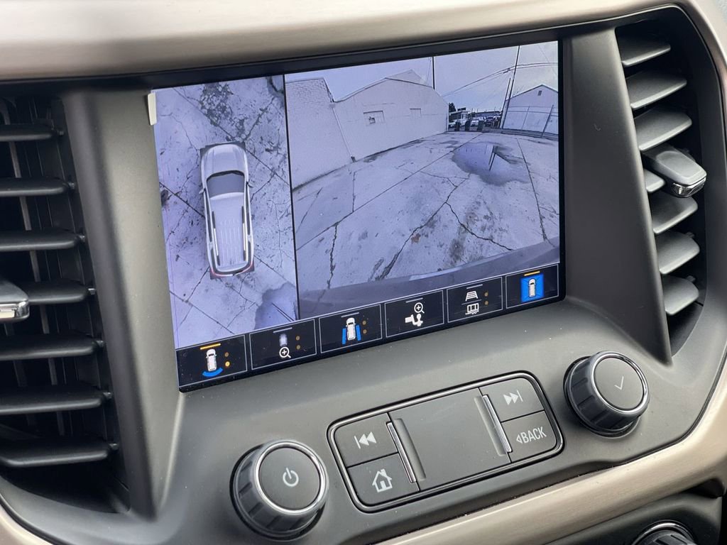 Used 2022 GMC Acadia Denali w/ Denali Ultimate Package FWD image 15