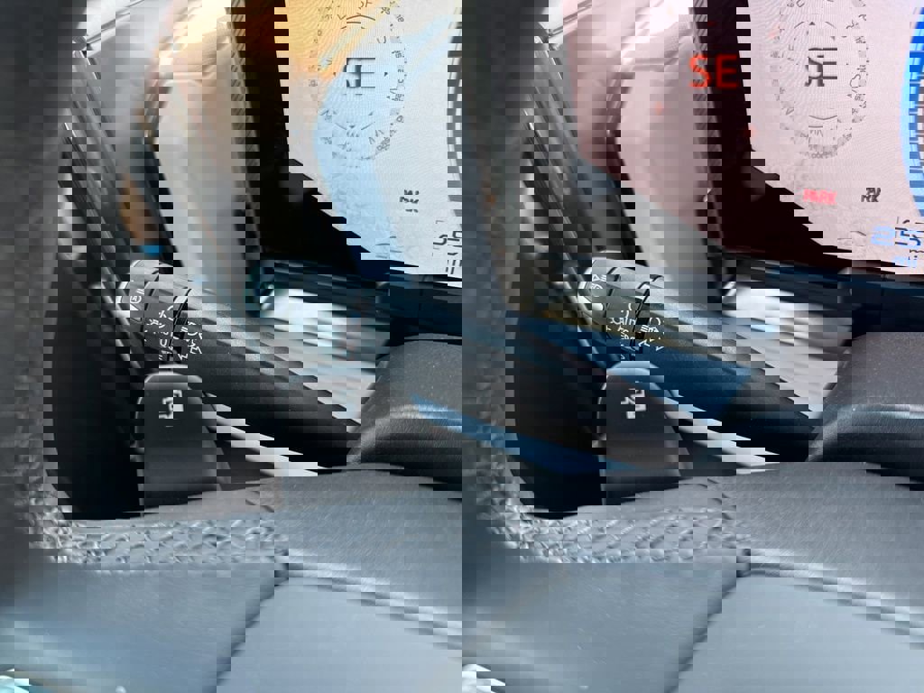 New 2025 GMC Hummer EV 2X w/ LPO, Dark Essentials Package image 27