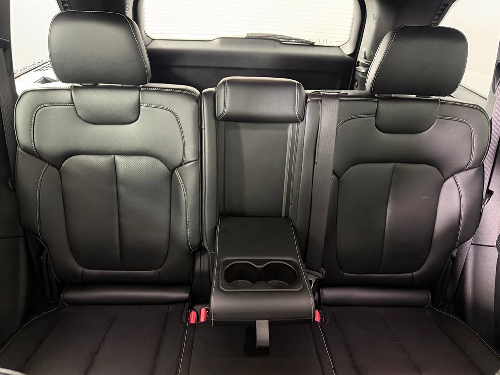 Used 2025 Jeep Grand Cherokee Limited 4xe w/ Luxury Tech Group II AWD/4WD image 19