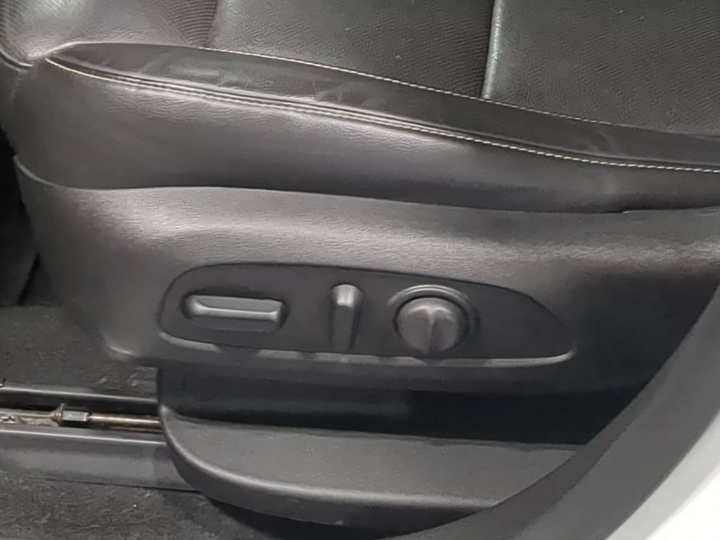 Used 2019 GMC Acadia SLT w/ Black Edition FWD image 21