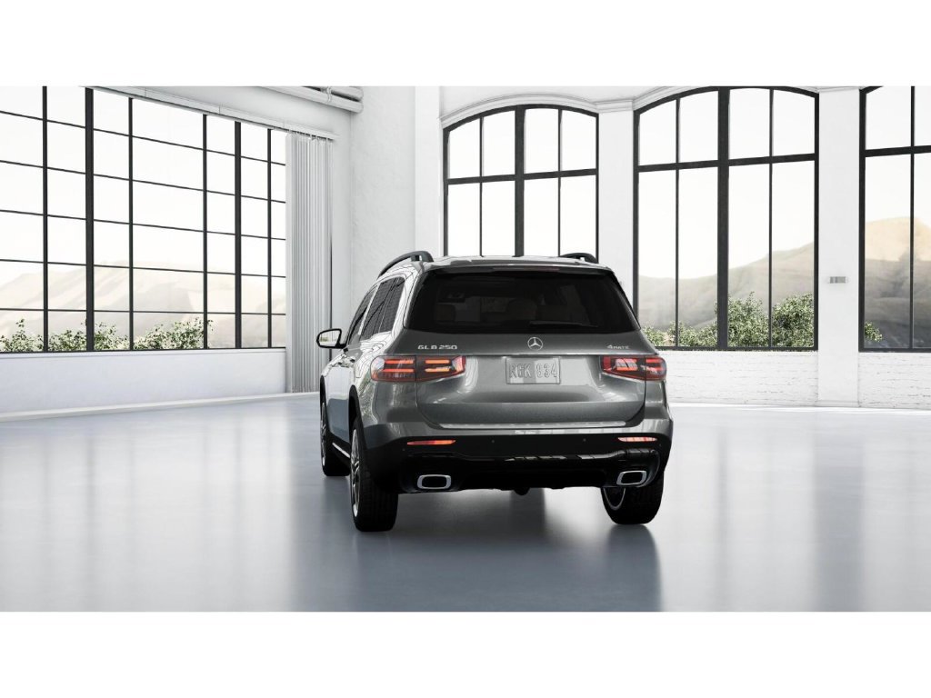 Used 2026 Mercedes-Benz GLB 250 4MATIC image 26