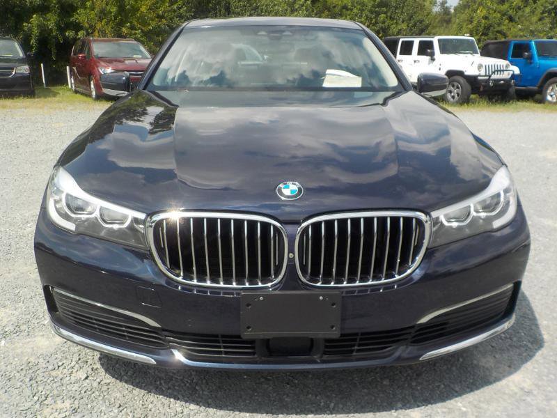 Used 2019 BMW 740i xDrive w/ Executive Package image 8