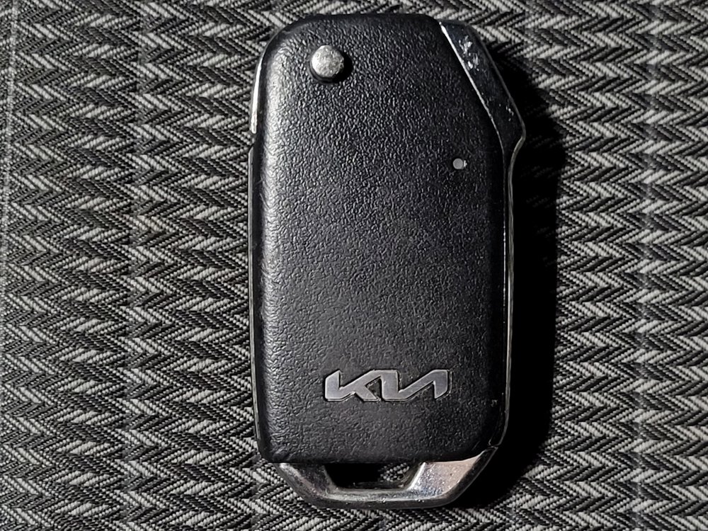 Used 2023 Kia Sorento LX FWD image 32