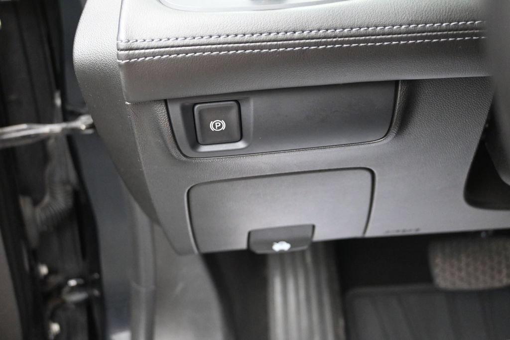 Used 2018 Buick LaCrosse Essence w/ Sun and Shade Package FWD image 33