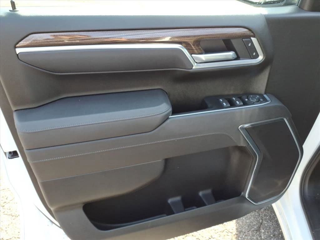 Used 2026 Chevrolet Silverado 1500 LT image 21