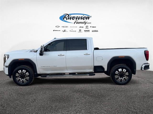 Used 2024 GMC Sierra 3500 Denali w/ Denali Reserve Package image 2