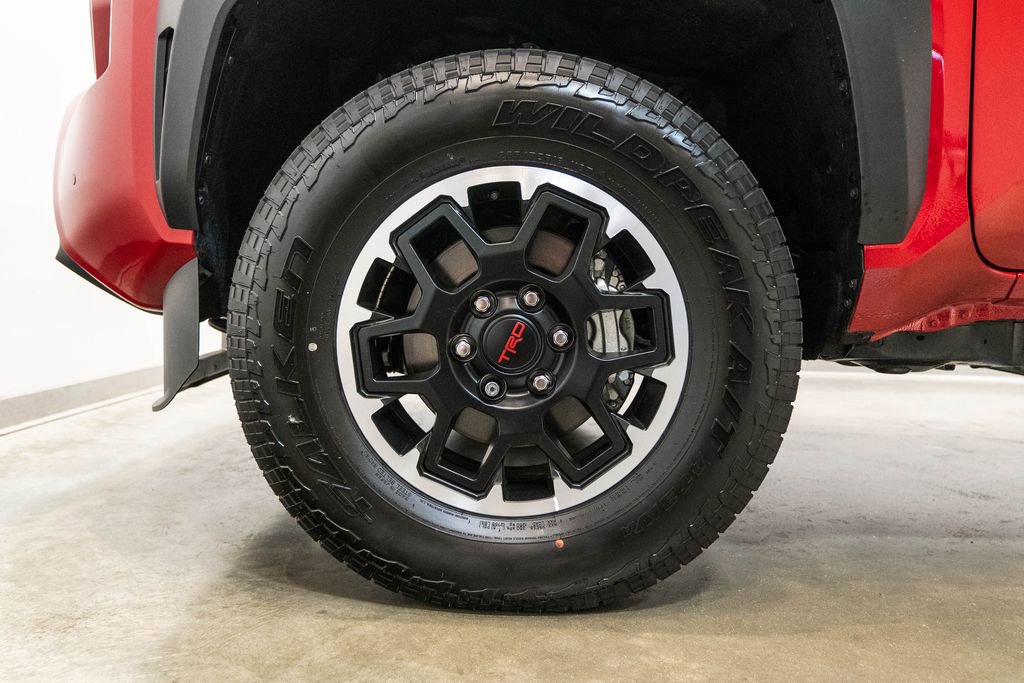 Used 2025 Toyota Tacoma TRD Off-Road w/ TRD Off Road Upgrade Package AWD/4WD image 11
