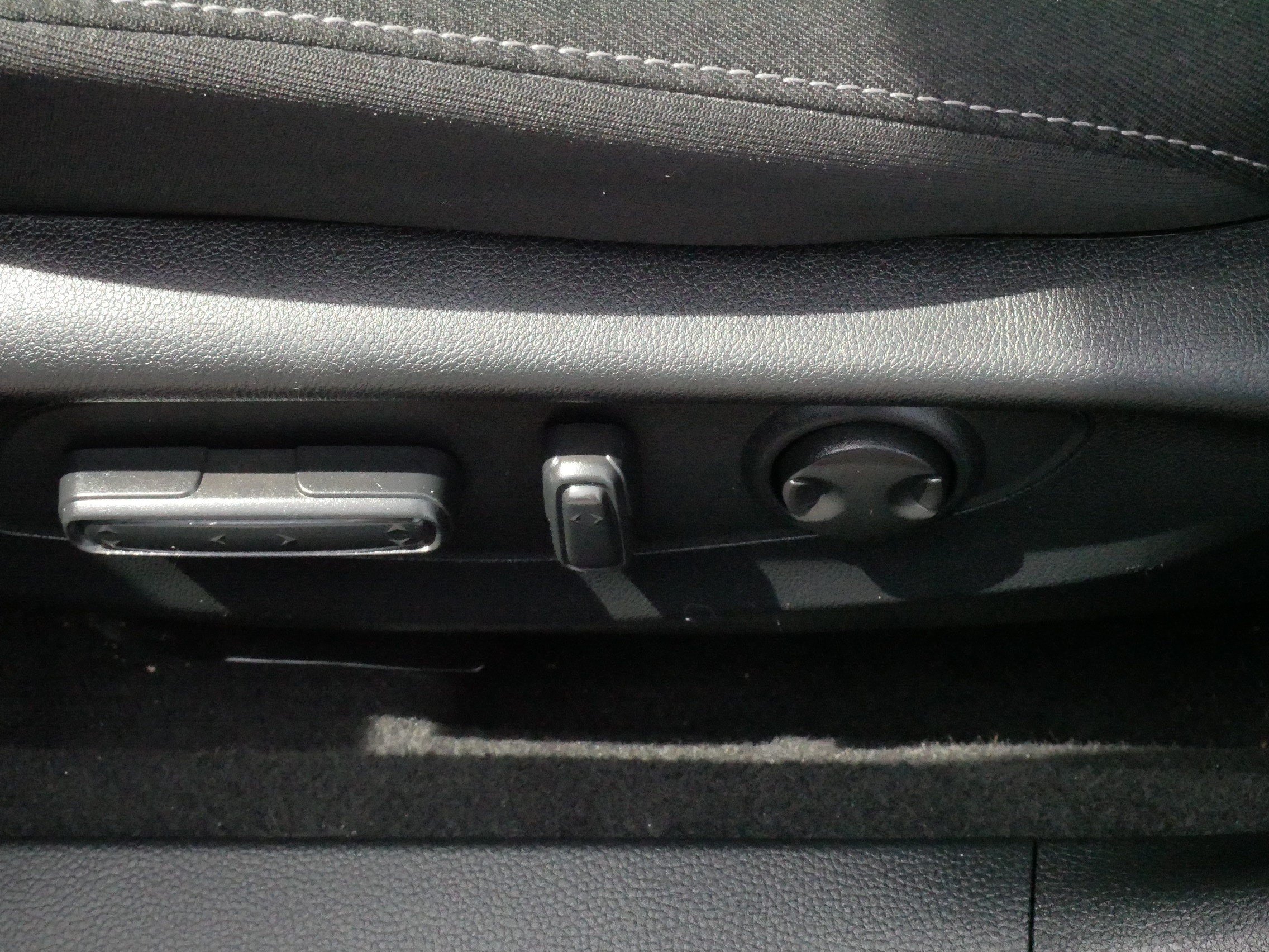 Certified 2023 Honda Accord EX image 19