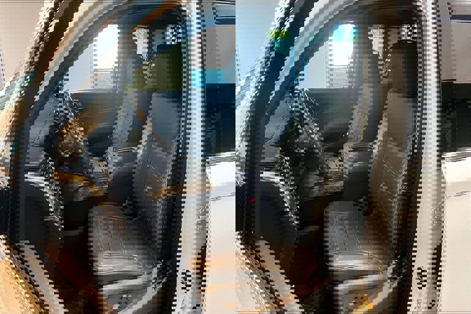 Used 2017 GMC Yukon Denali w/ Open Road Package image 7