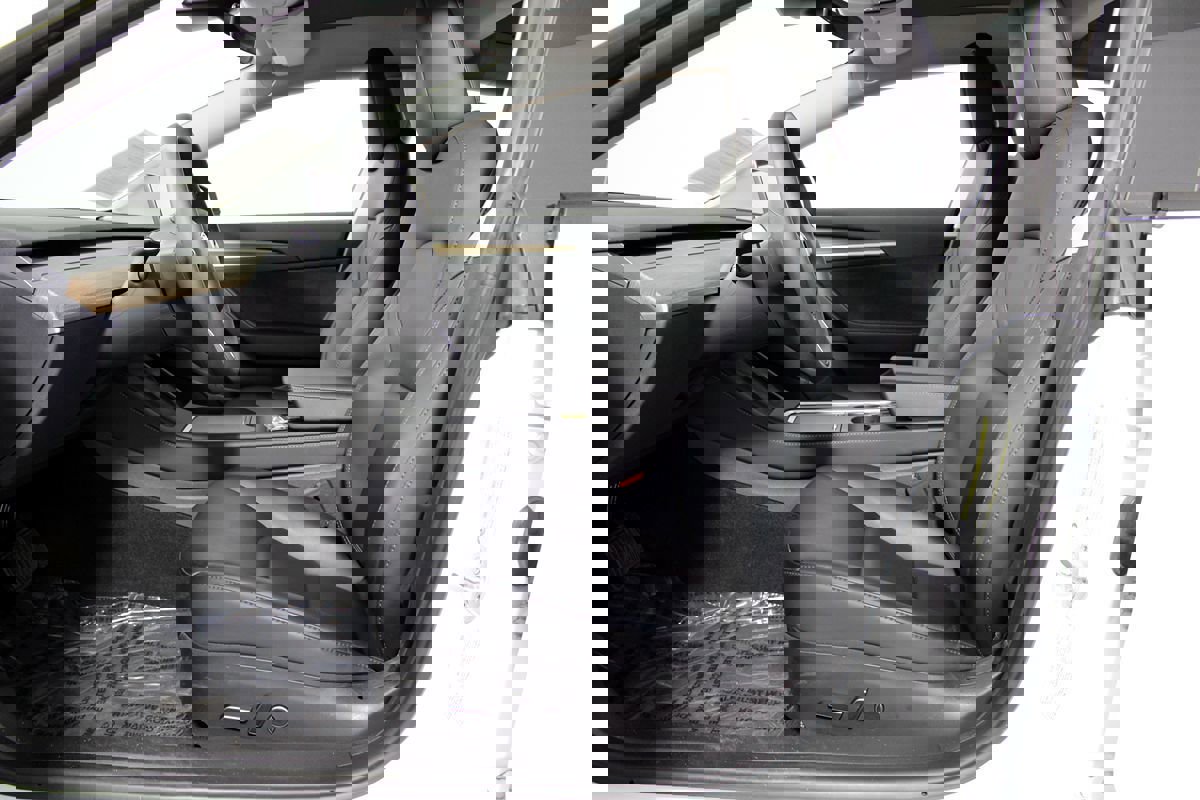 Used 2019 Tesla Model 3 Standard Range Plus image 8