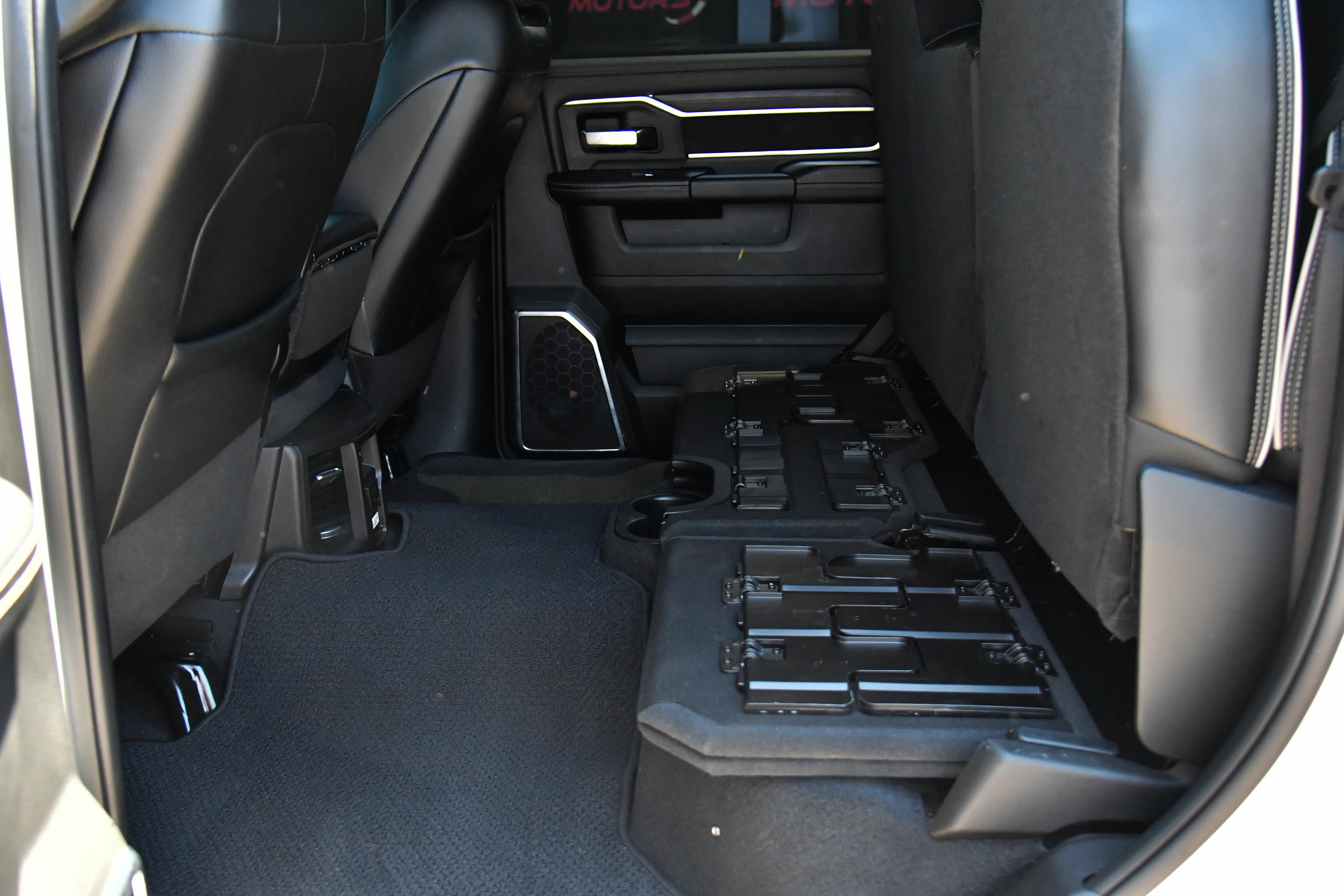 Used 2026 RAM 2500 Laramie AWD/4WD image 43