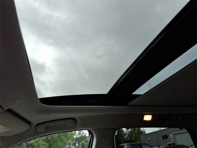 Certified 2025 Nissan Pathfinder SL w/ SL Premium Package image 16