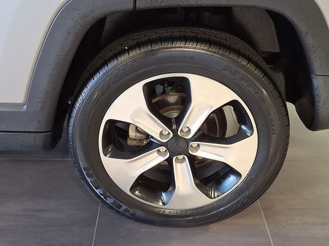 Used 2018 Jeep Compass Latitude w/ Cold Weather Group image 8
