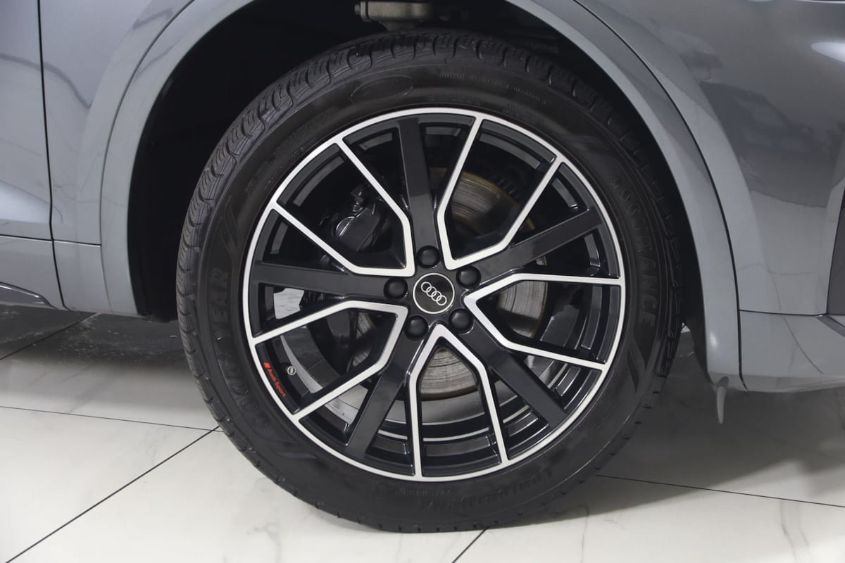 Used 2023 Audi SQ5 Premium Plus w/ Premium Plus Package AWD/4WD image 16