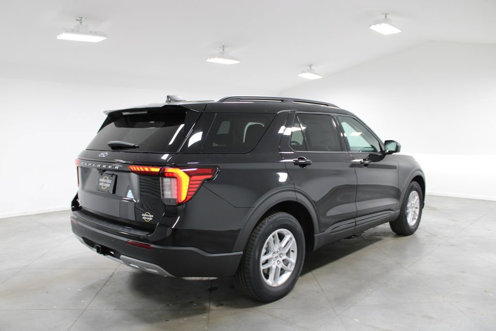 New 2026 Ford Explorer Active RWD image 10