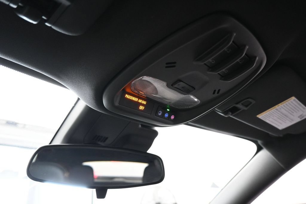 Used 2024 Chevrolet Trax RS w/ Sunroof Package FWD image 22